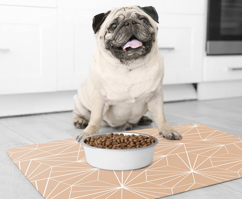 pet feeding mat geometric