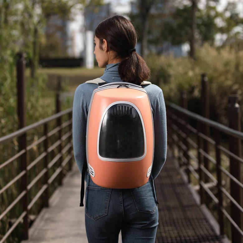 Instachew Petpod Backpack With Built-in Fan