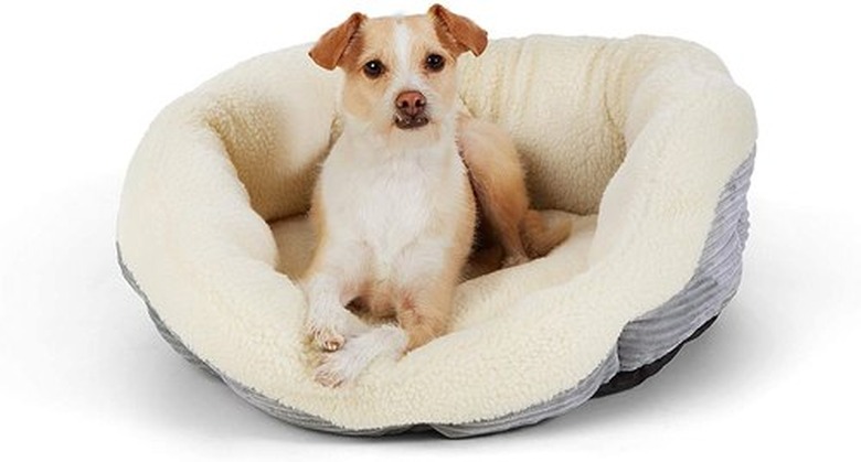 Amazon Basics Warming Pet Bed