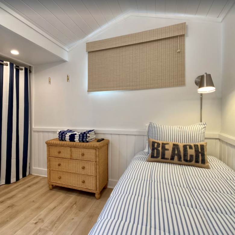 Charming 2-Bedroom Cottage Near Beach