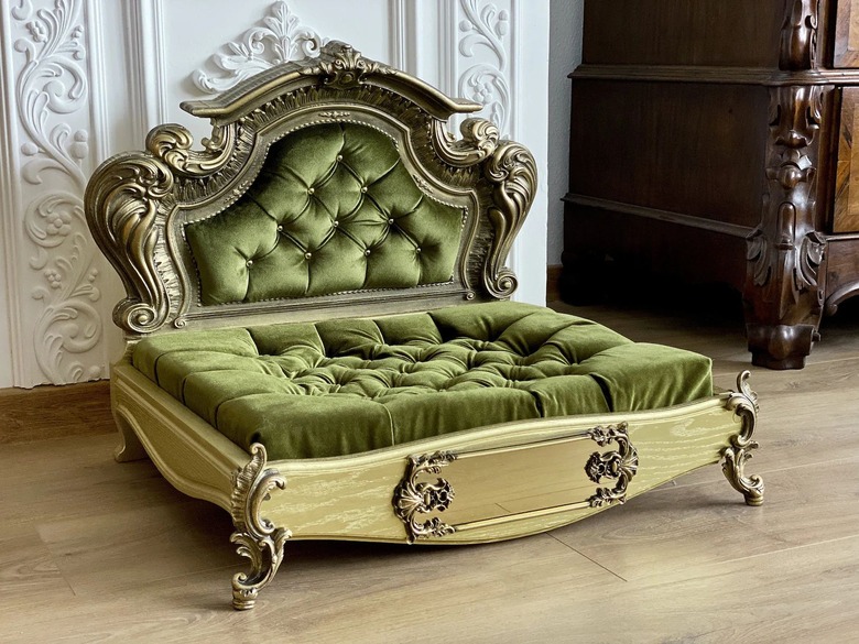 DecorianDesign Gold Baroque Oak Pet Bed