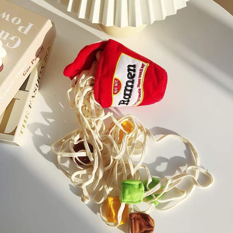 ChoChoCho Ramen Noodle Cup Snuffle Toy